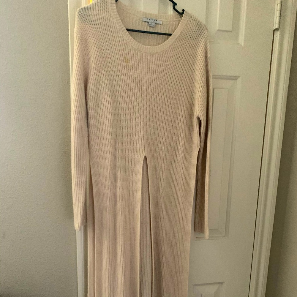 Versatile sweater